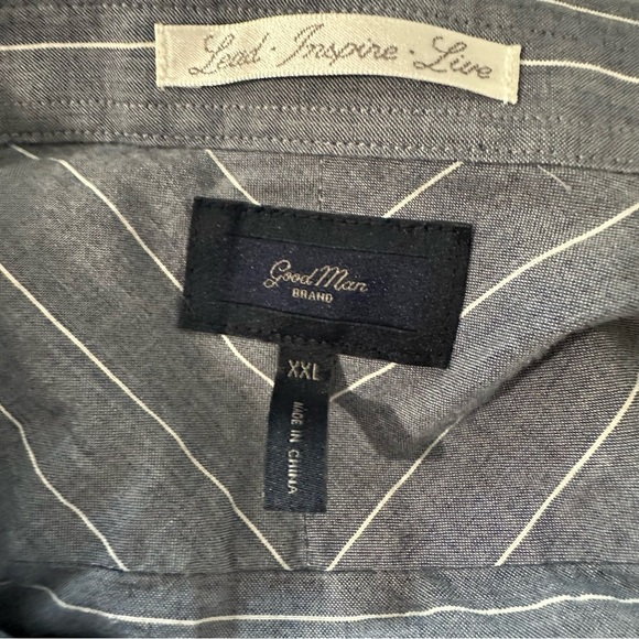 Good Man Brand Blue and White Casual Button Down Shirt - Picture 3 of 3